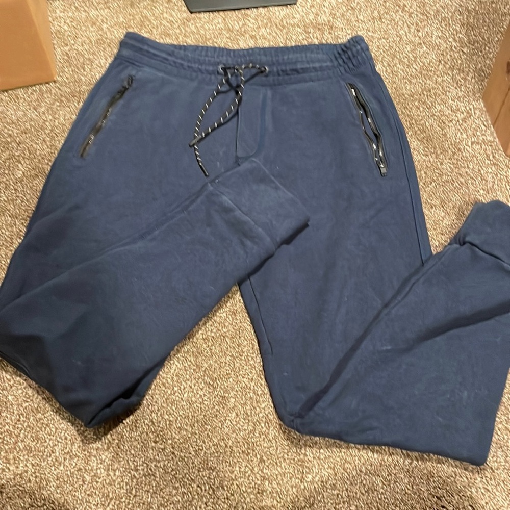 Mens American Eagle Sweatpants joggers, thicker nice brand. Good condition